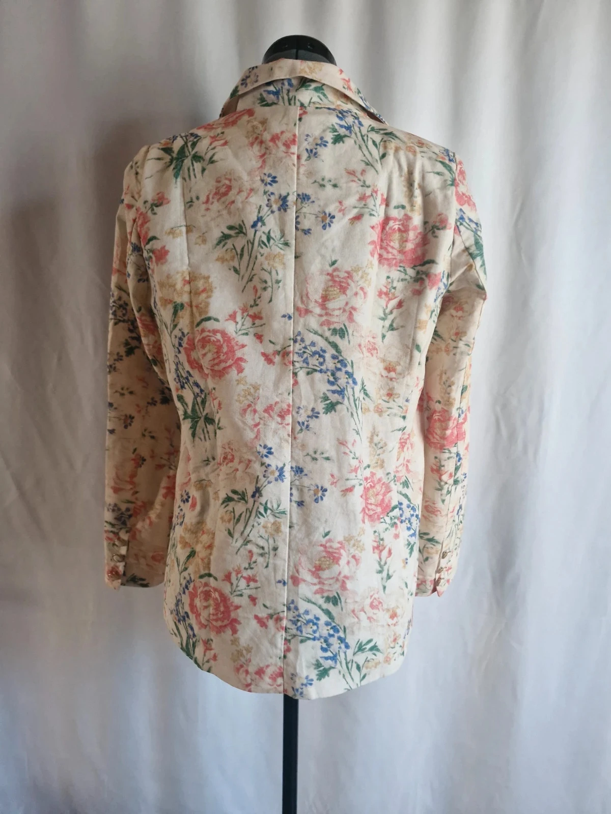 Blazer Charlior con flores S, chaleco de traje con flores en colores pastel, primavera chic – photo 4
